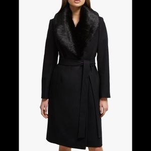 🆕•H&M• Wool Blend Faux Fur Collar Coat